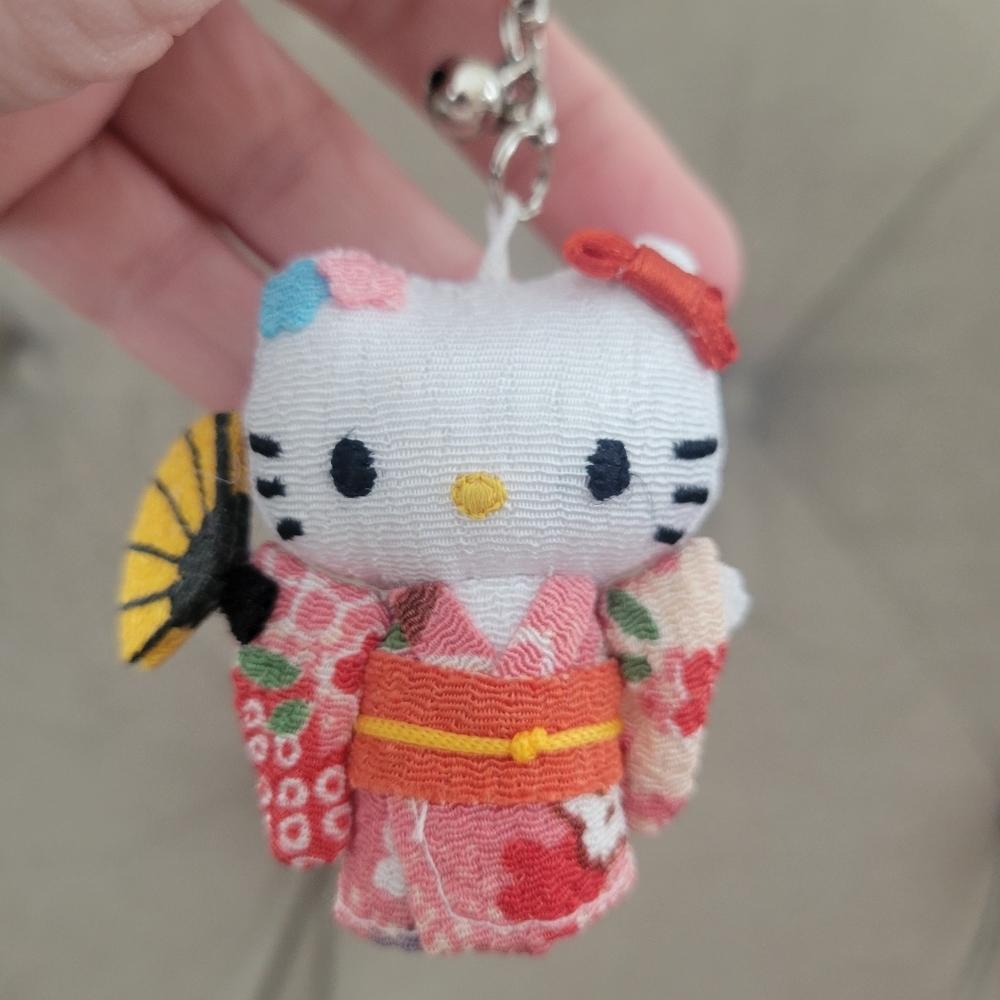 Sanrio Hello Kitty Japanese Chirimen Kimono Geisha w Fan Plush Strap/Keychain